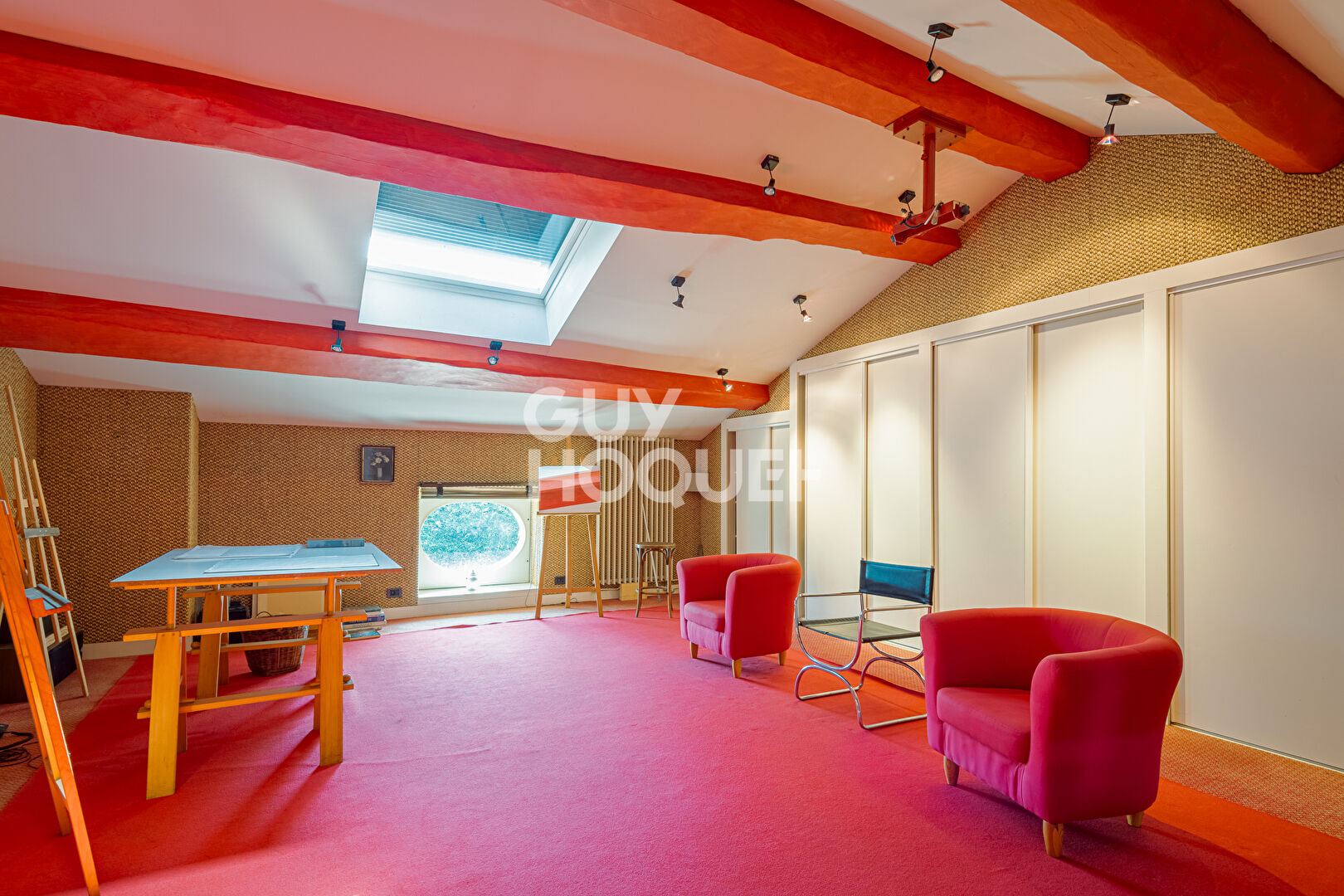 Demeure de Prestige à Bourg en Bresse- Un Bijou Historique à Saisir !