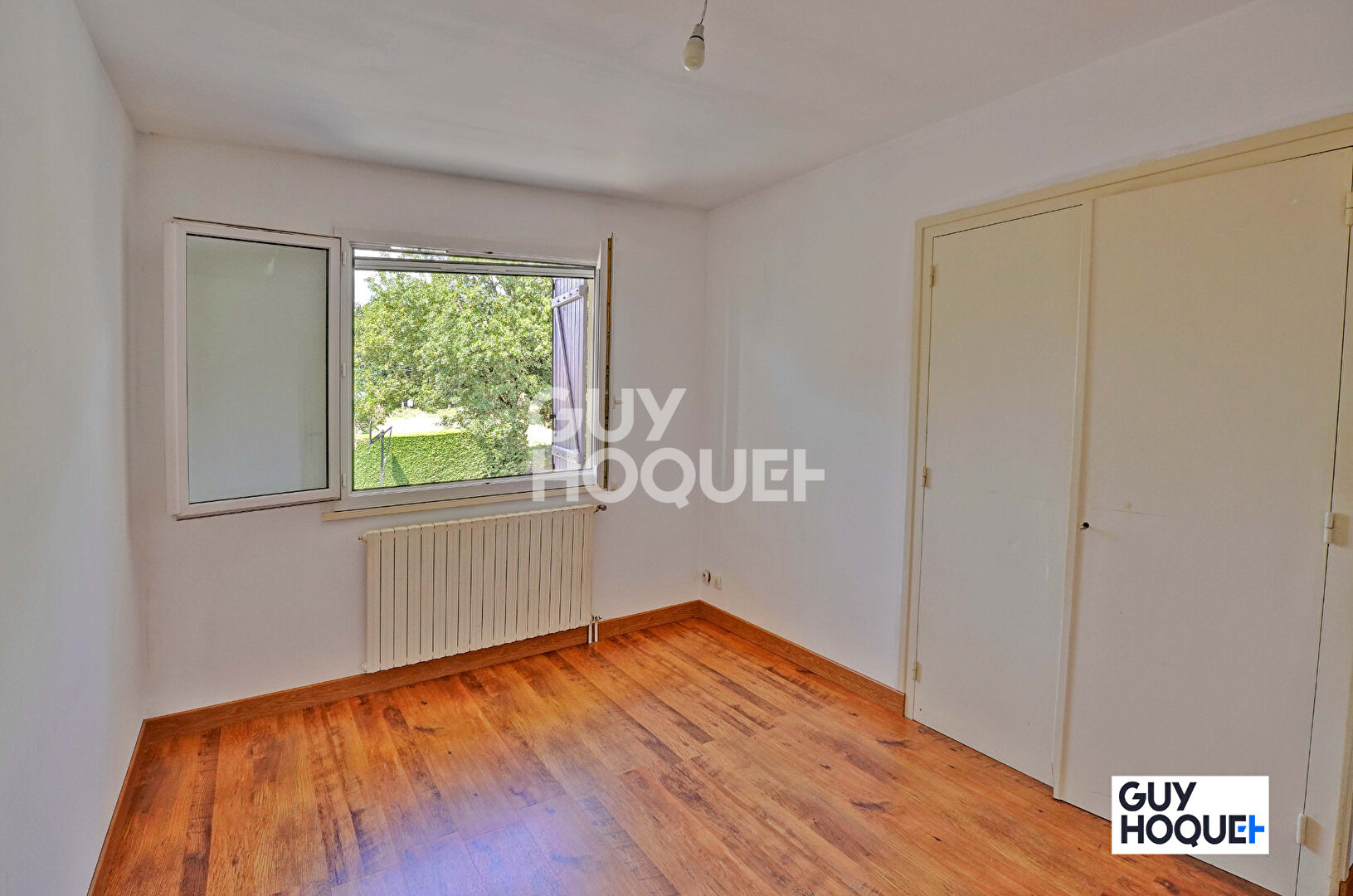 Maison Jayat 10 pièce(s) 200 m2