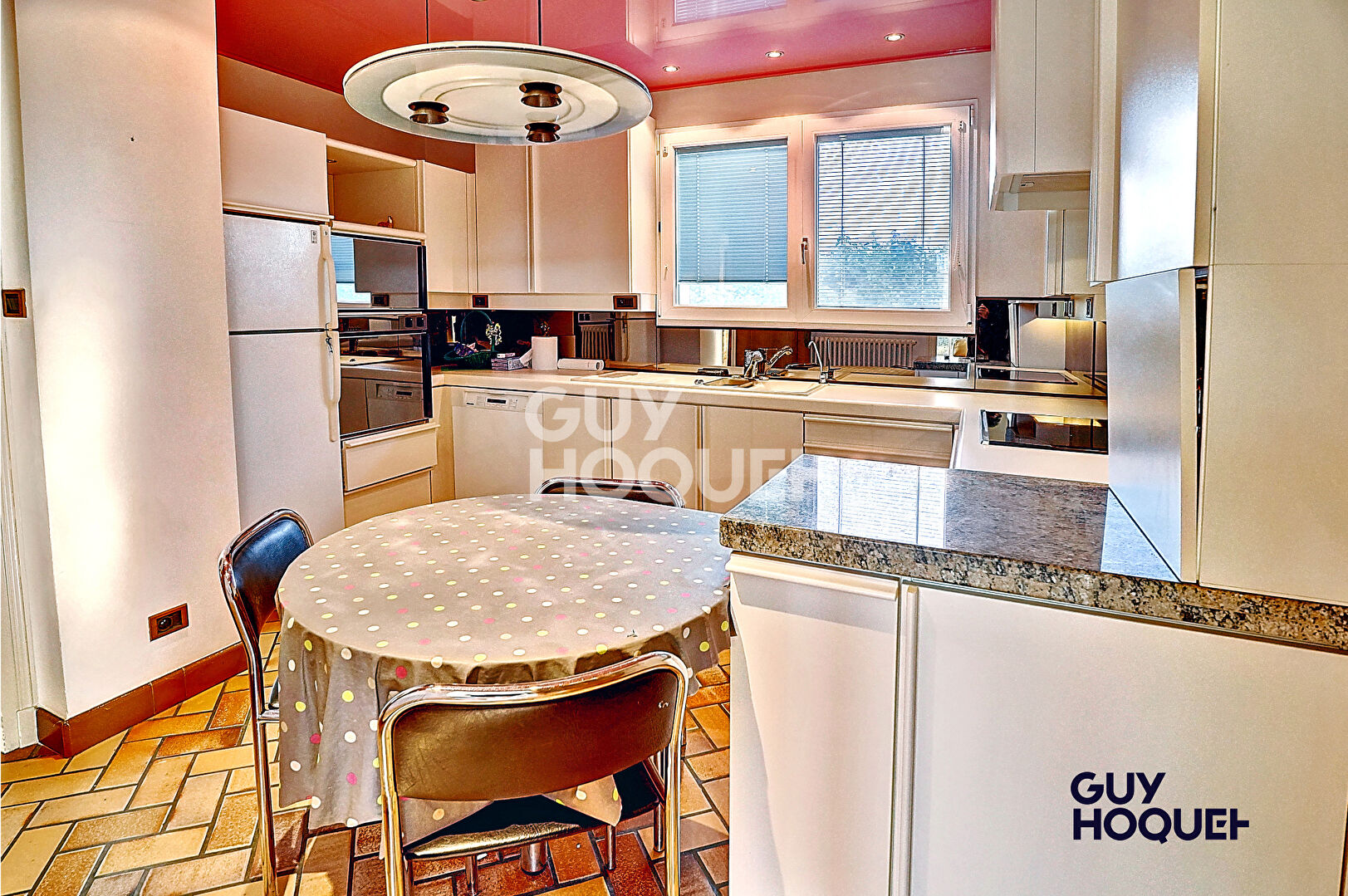 Maison spacieuse à vendre à Bourg-en-Bresse - 8 pièces, 5 chambres