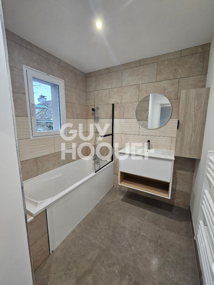 Maison à louer à Viriat - 4 pièces, 3 chambres