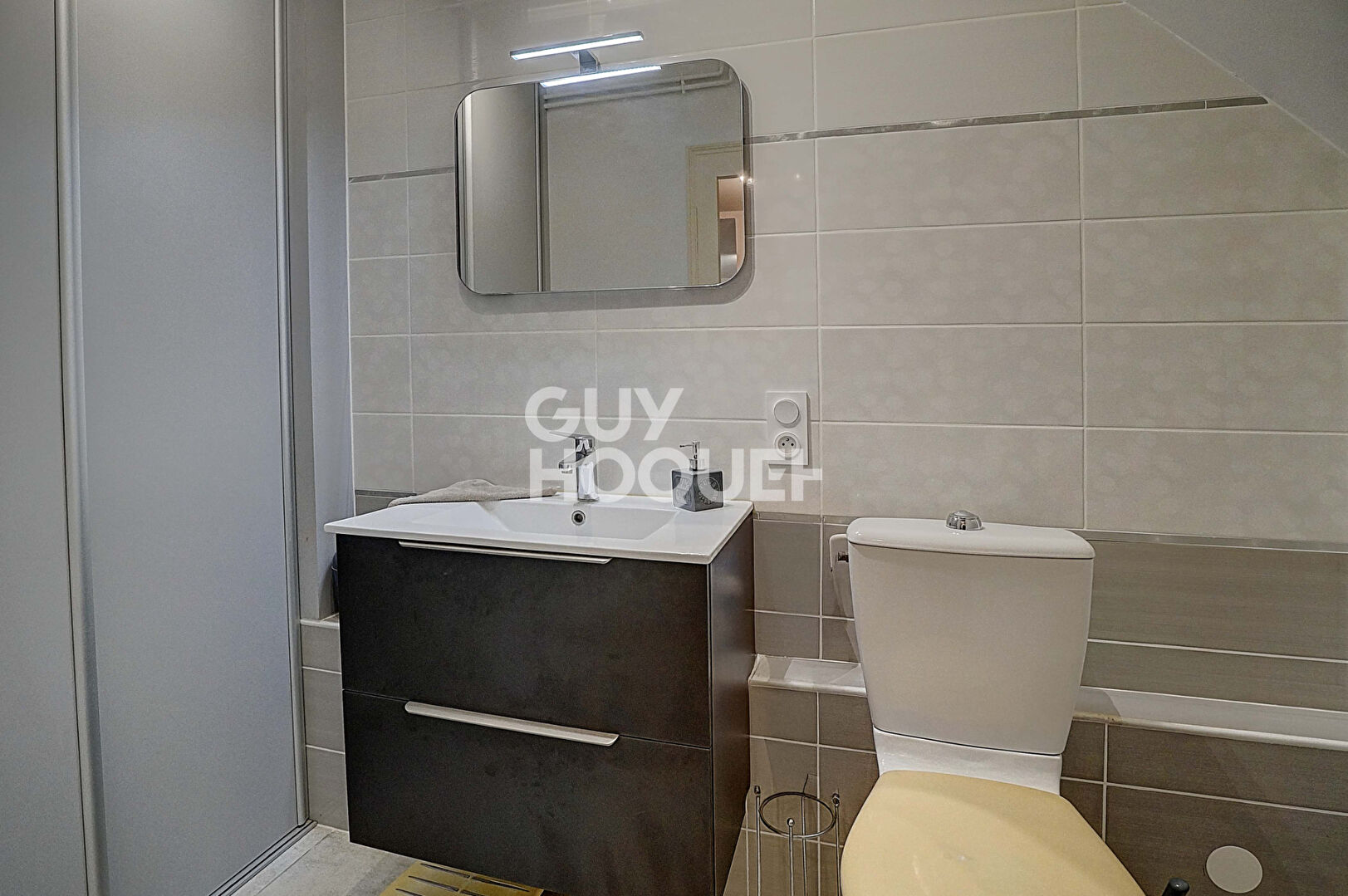 Maison à vendre à Confrançon - 4 pièces avec piscine et garage double