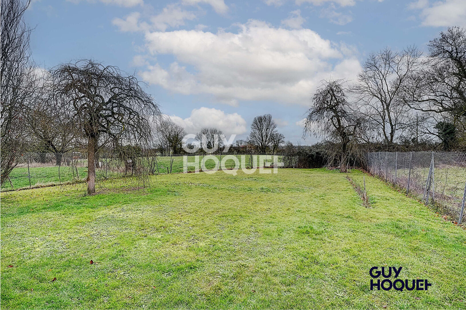 Maison à vendre à Confrançon - 4 pièces avec piscine et garage double