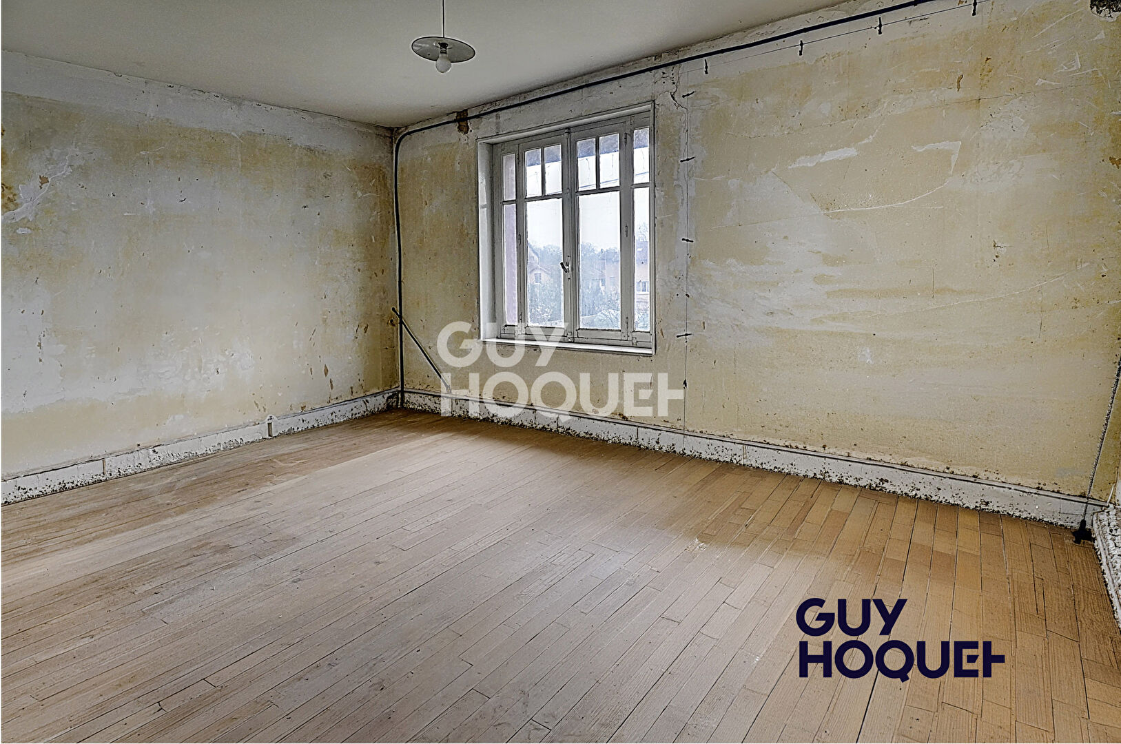 Maison à vendre à Polliat - 6 pièces, 178 m²