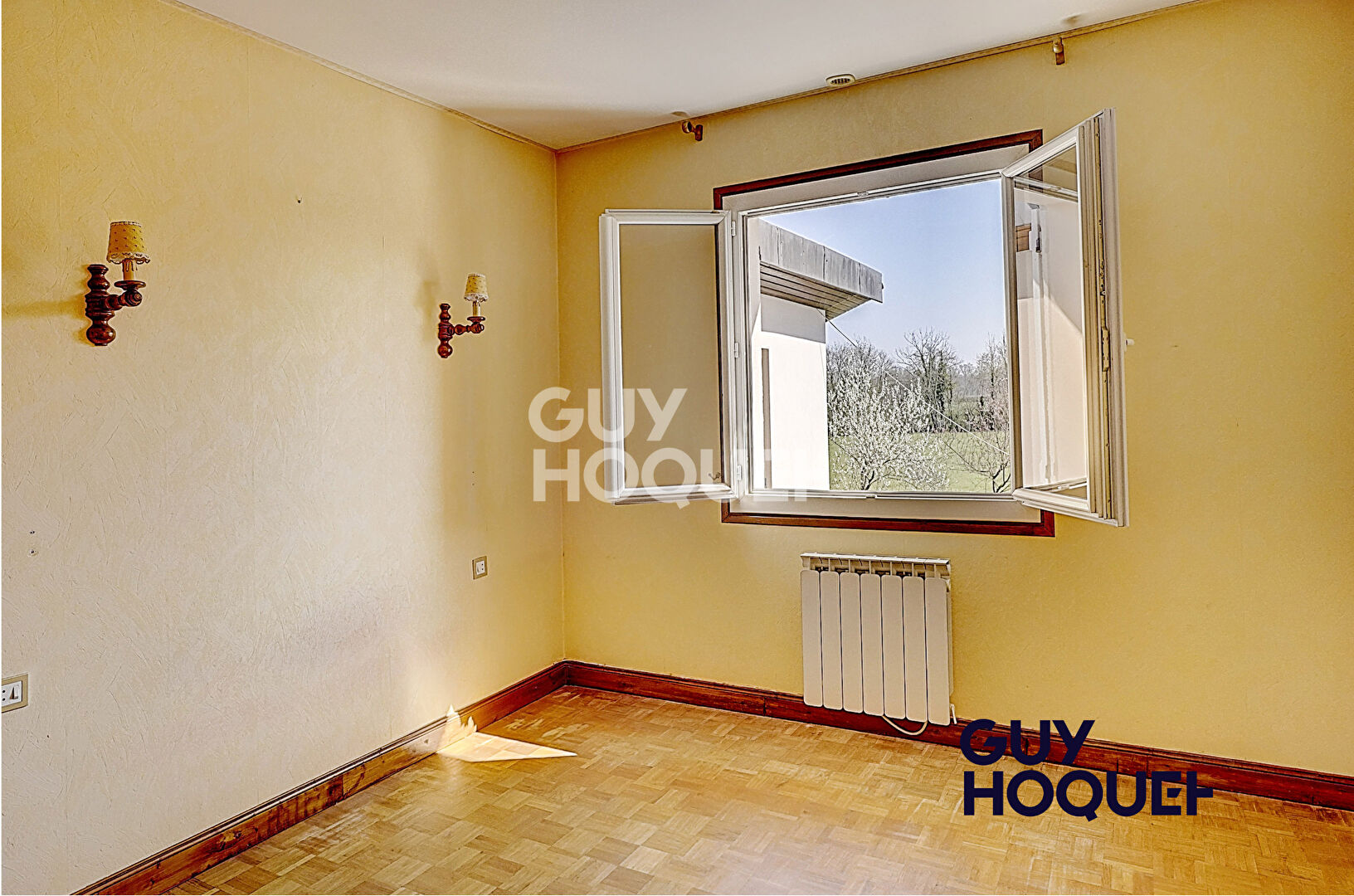 Propriété à  Bresse Vallons 6 pièce(s) 180 m2 (1.7 ha de terrain)