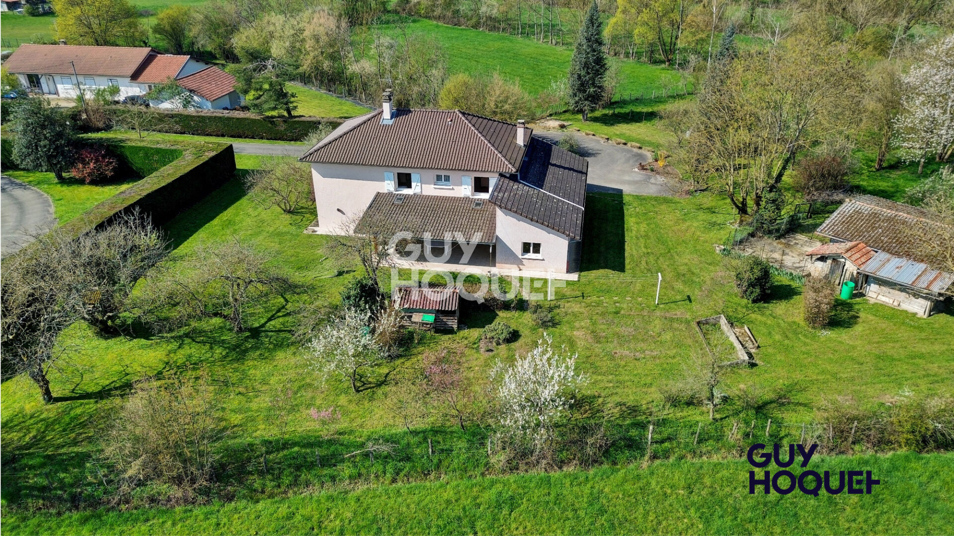 Propriété à  Bresse Vallons 6 pièce(s) 180 m2 (1.7 ha de terrain)