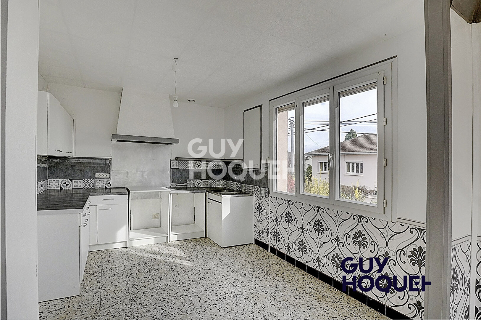 Maison St Denis Les Bourg