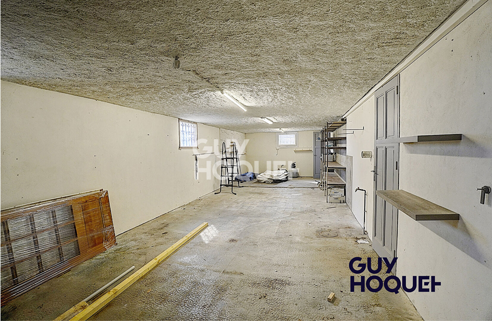 Maison Peronnas 6 pièce(s) 212 m2  sur  930 m² terrain