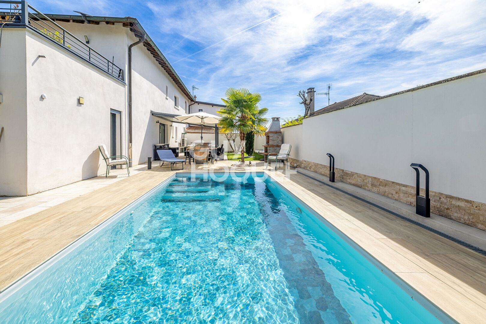 Maison Bourg En Bresse 5 pièce(s) 150 m2 piscine et salle de sport