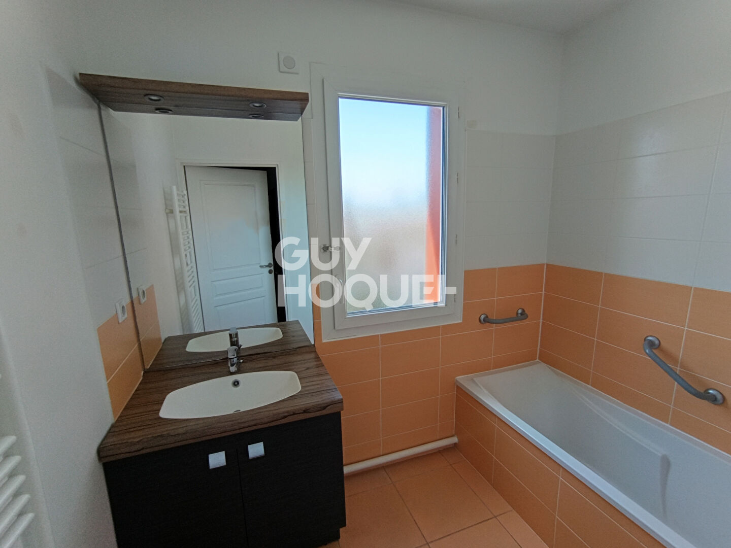 Appartement T2 centre Viriat avec 2 garages
