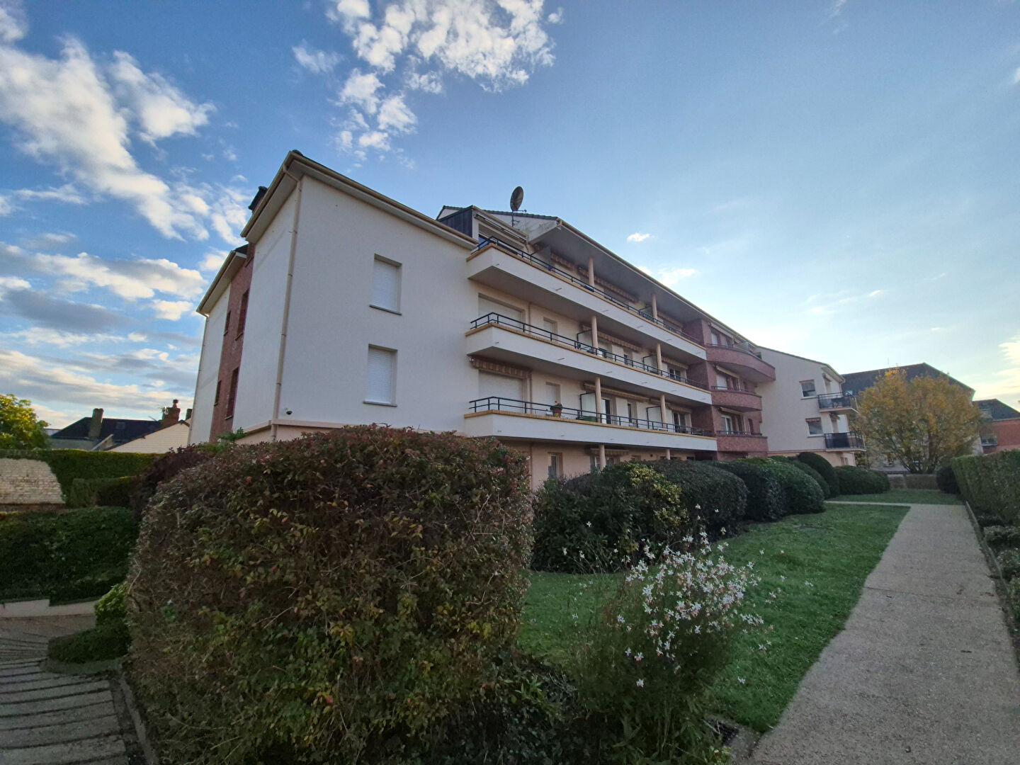 VENTE : appartement de 2 pièces (45 m²) à OISSEL