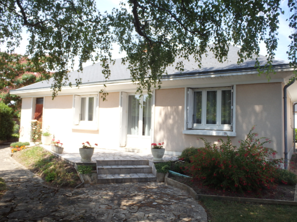 SAINT DOULCHARD - PROCHE DU BOURG