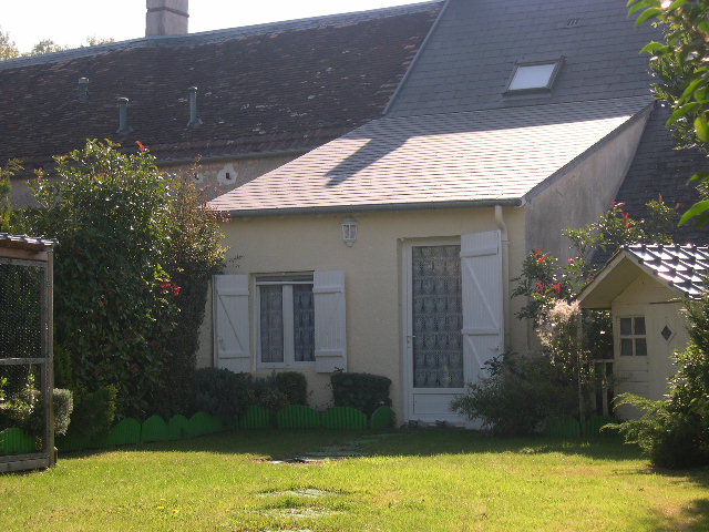 A 15 MN SUD EST DE BOURGES