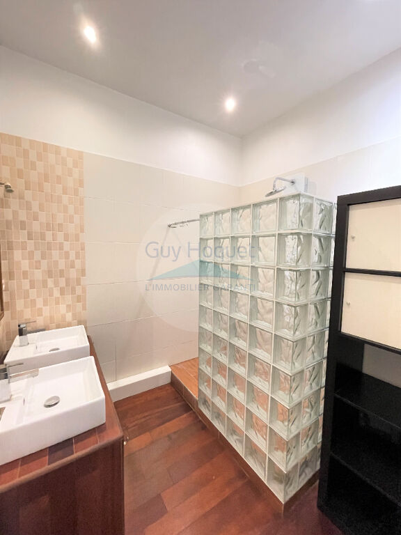 EXCLUSIVITÉ - BOURGES CHARLET / LAHITOLLE