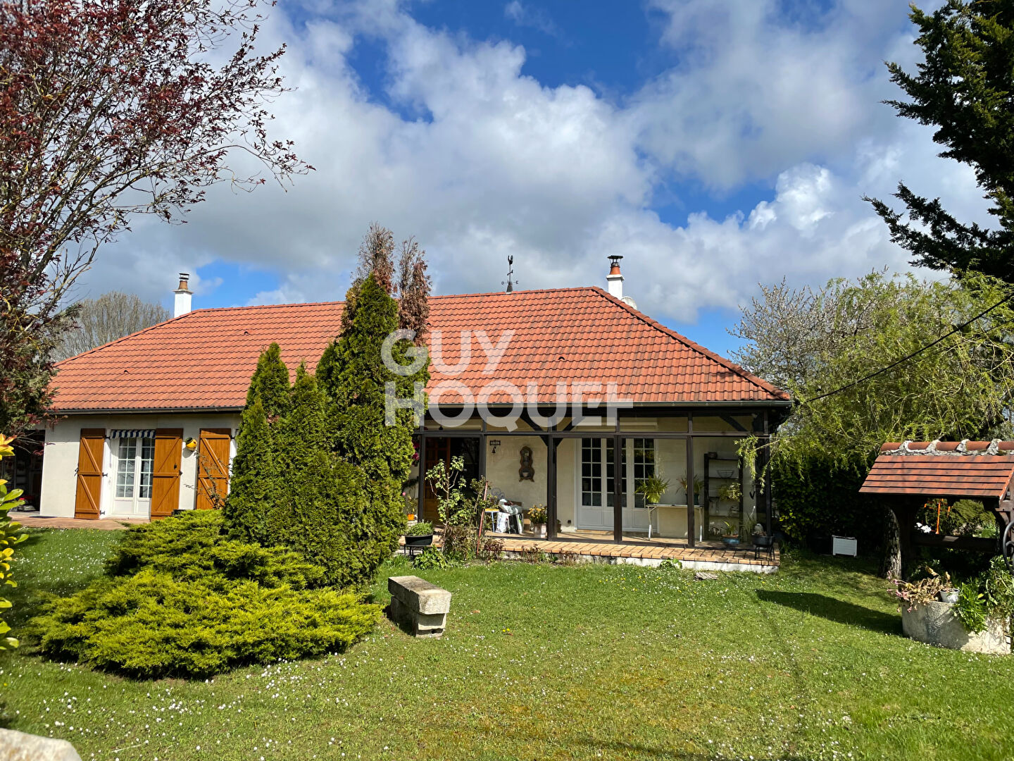 EXCLUSIVITÉ - Proche Saint Germain du Puy