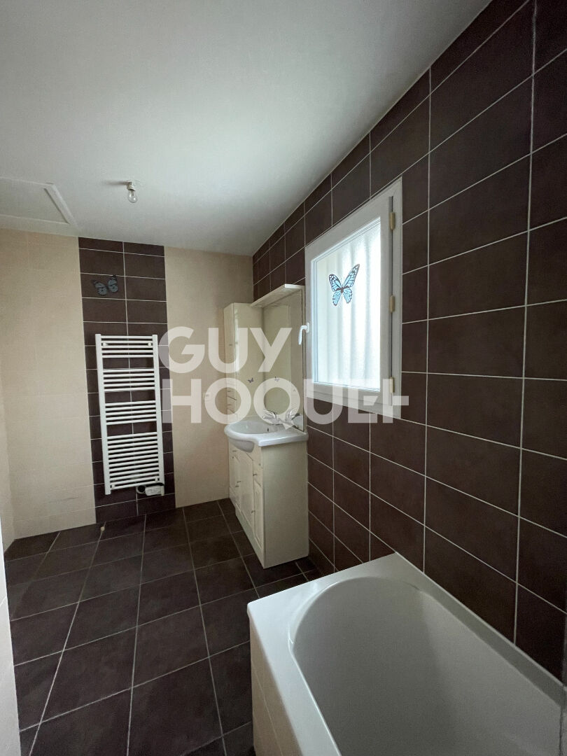 BOURGES - QUARTIER DE LA SALLE D'ARME