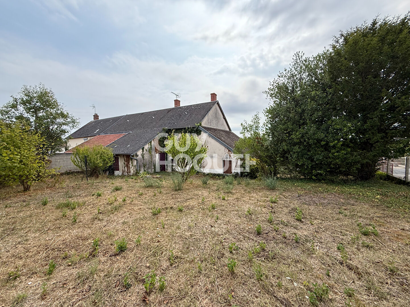 A 10 MIN DE BOURGES SUD