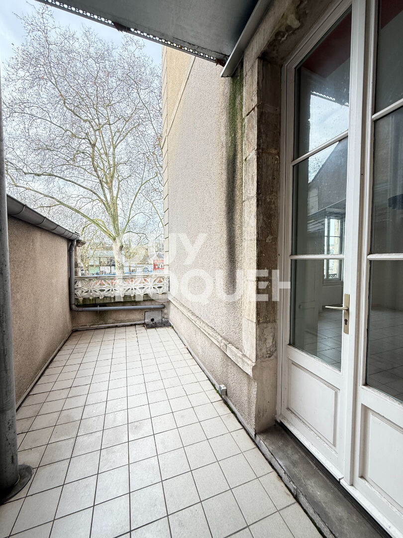 BOURGES QUARTIER RUE D'AURON