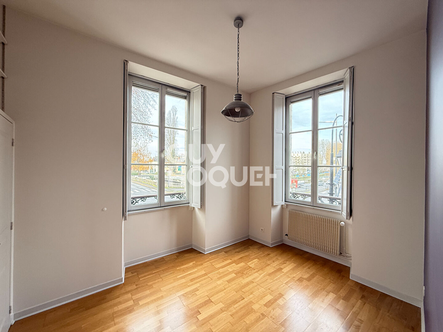 BOURGES QUARTIER RUE D'AURON