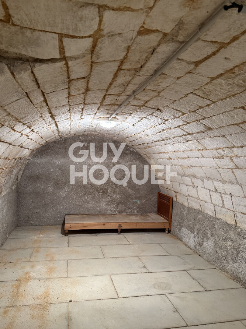 BOURGES QUARTIER RUE D'AURON