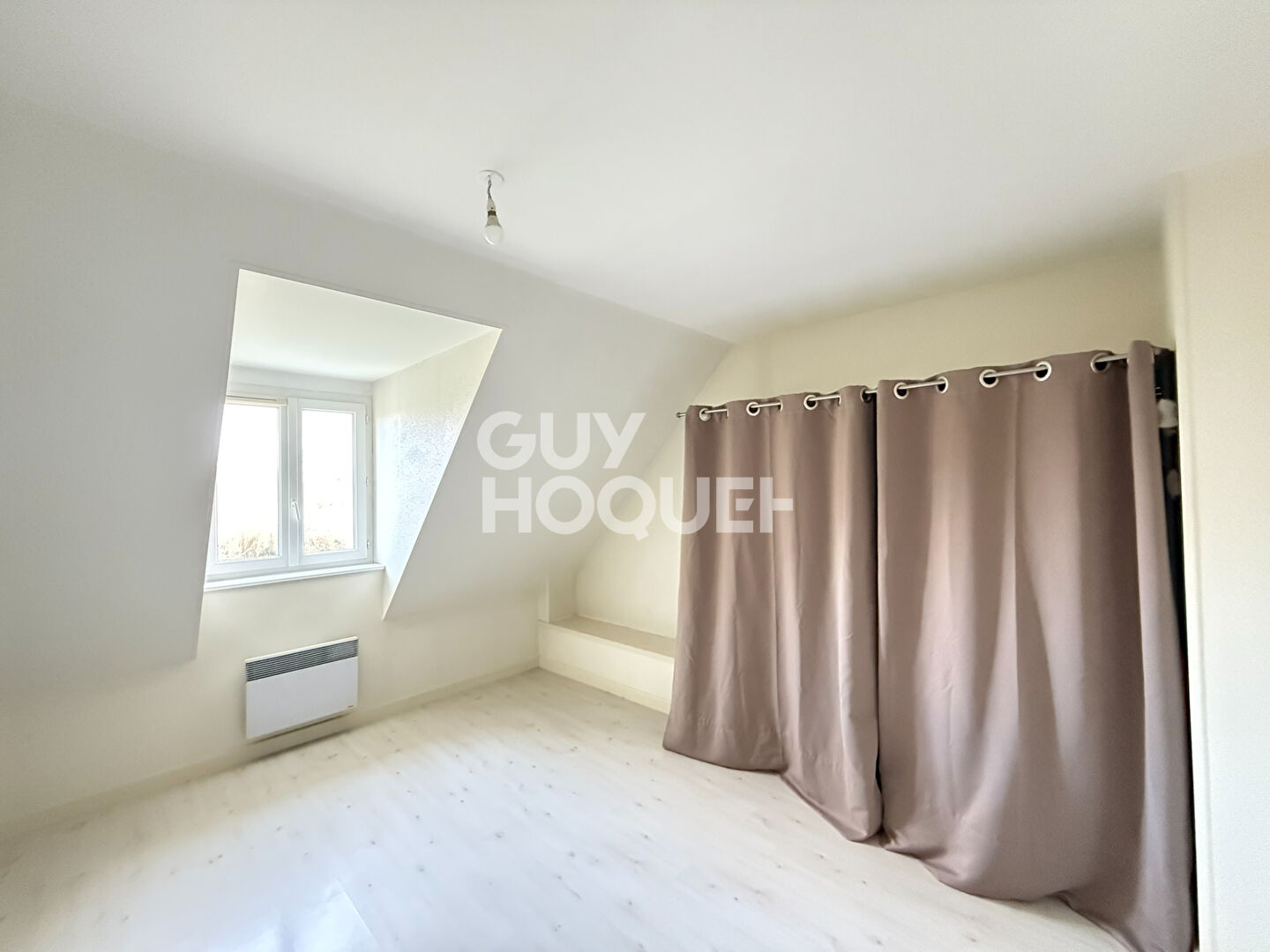 EXCLUSIVITÉ - PLAIMPIED-GIVAUDINS