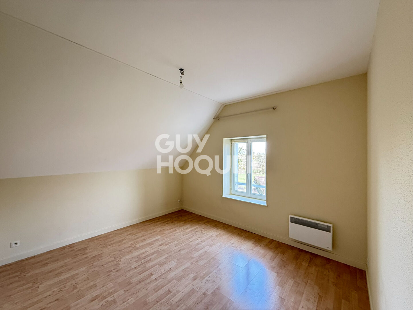 EXCLUSIVITÉ - PLAIMPIED-GIVAUDINS