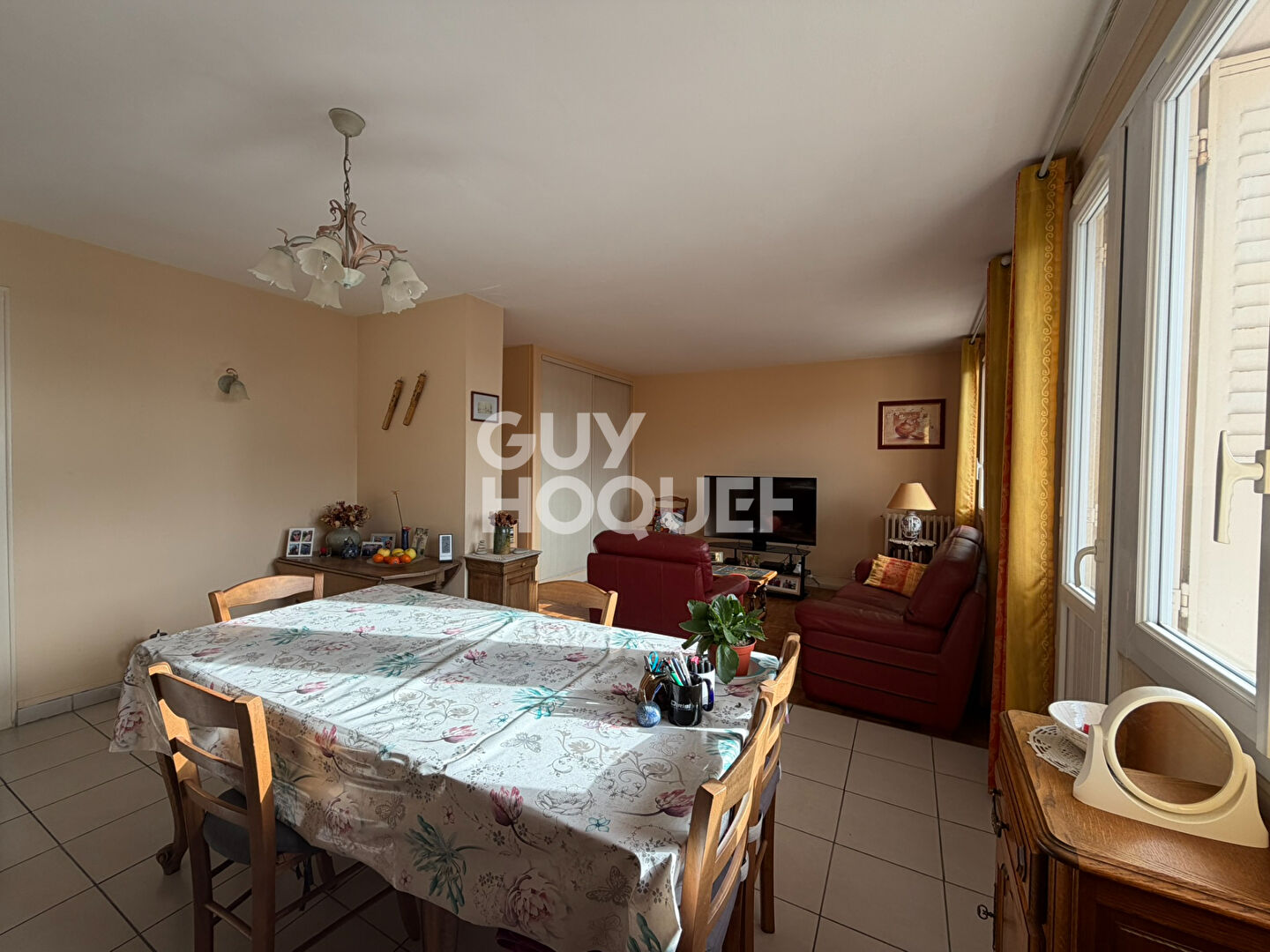 EXCLUSIVITÉ - BOURGES IDEALEMENT SITUÉ