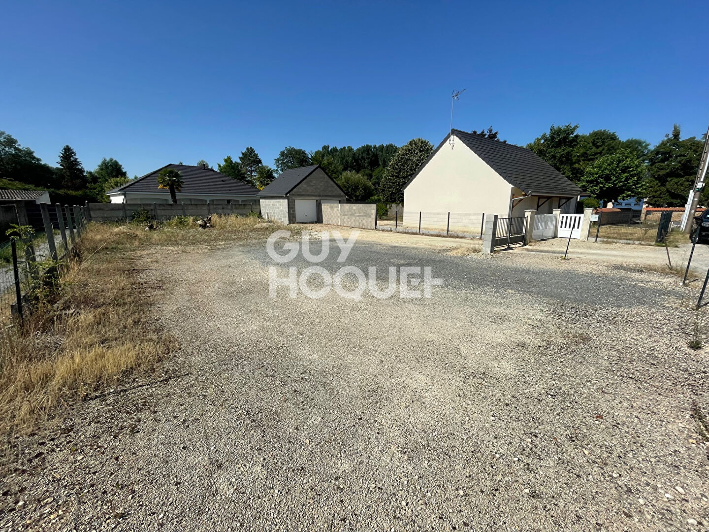 GARAGE/TERRAIN CONSTRUCTIBLE À FENESTRELAY