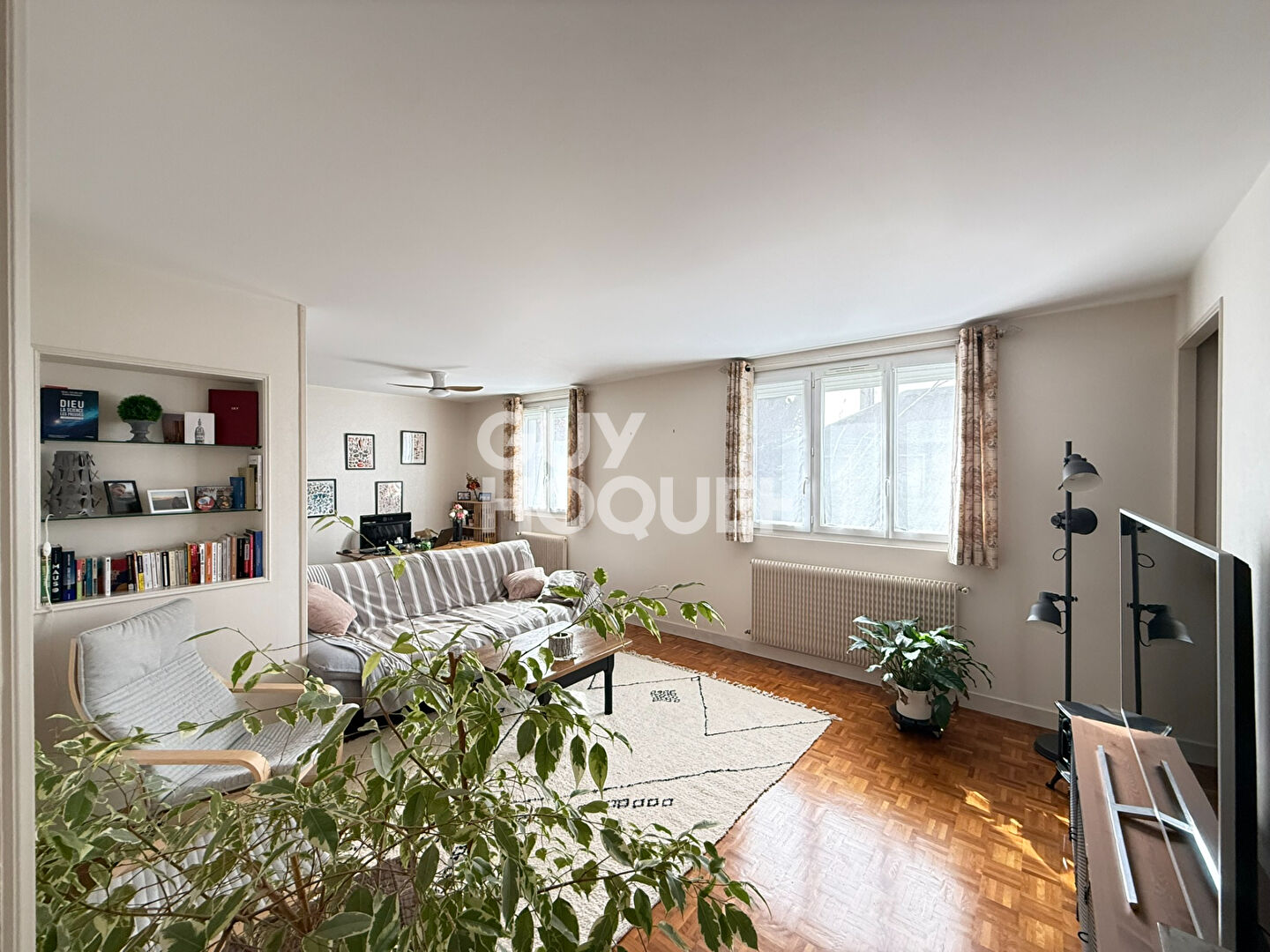 BOURGES - Quartier Hôpital au calme dans une impasse