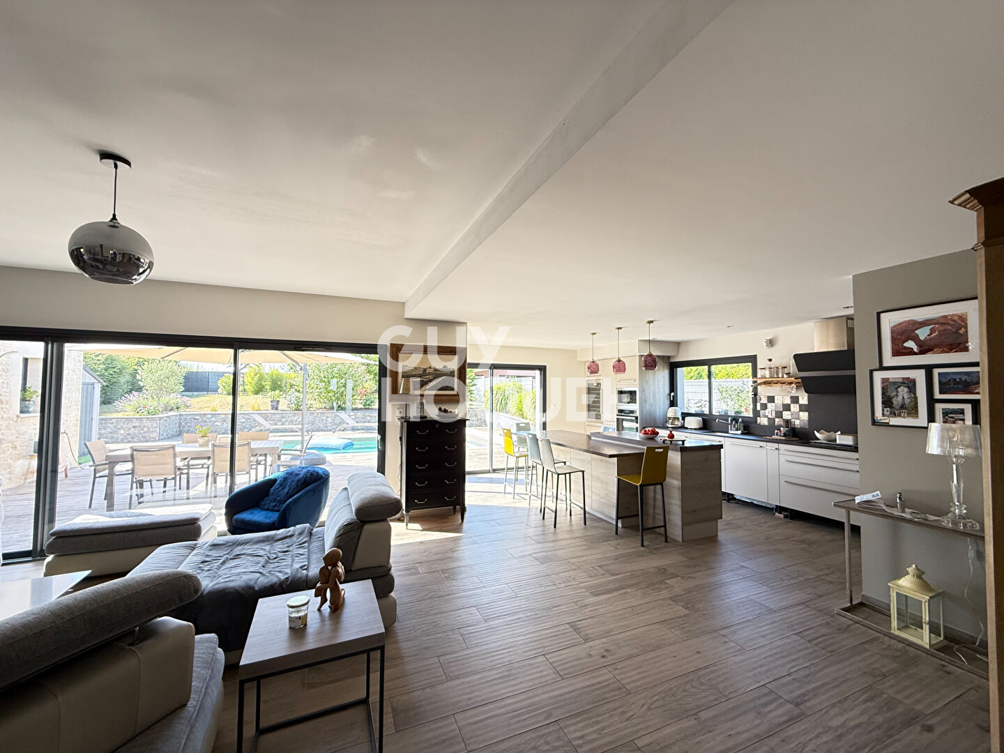 EXCLUSIVITÉ - PROCHE BOURGES