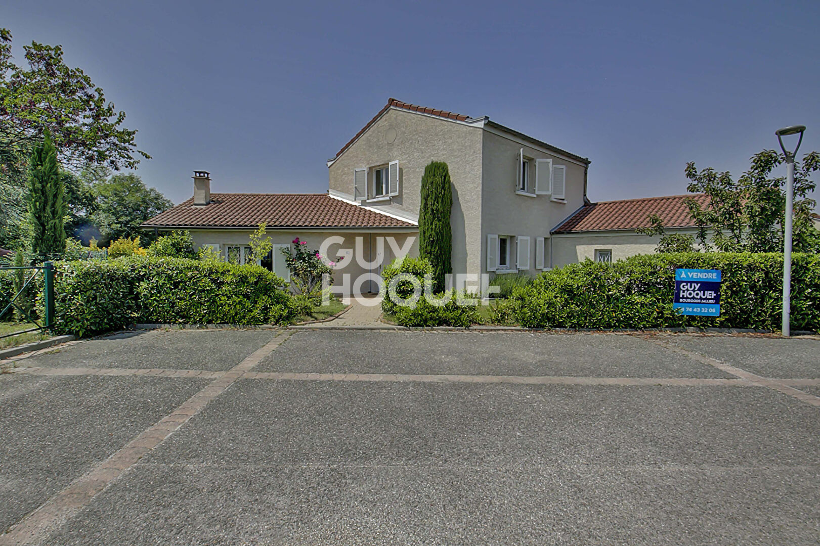 Villa spacieuse à vendre à L'Isle d'Abeau SECTEUR GOLF- 3 VALLONS - 5 chambres, jardin et garage double