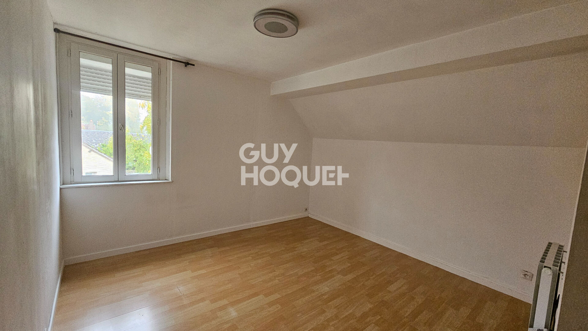 APPARTEMENT F2 - BRETEUIL CENTRE