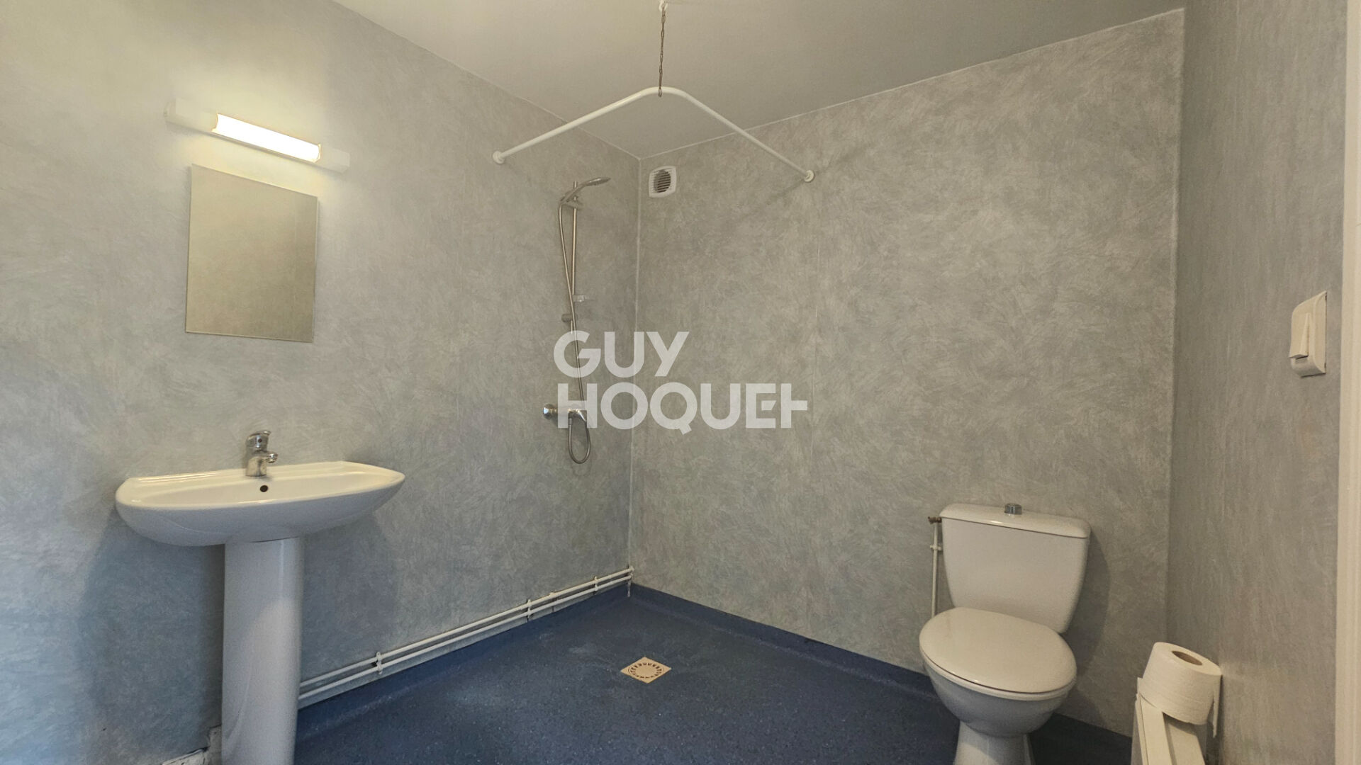 LOCATION APPARTEMENT F1 - 10 Minutes de Verneuil