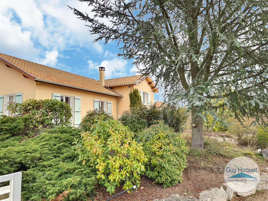 Vente d'une maison 4 pièces à SAINT GENIS LES OLLIERES