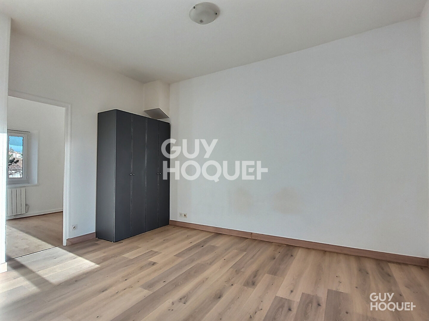 SOUCIEU EN JARREST : appartement 2 pièces (27 m²) à louer