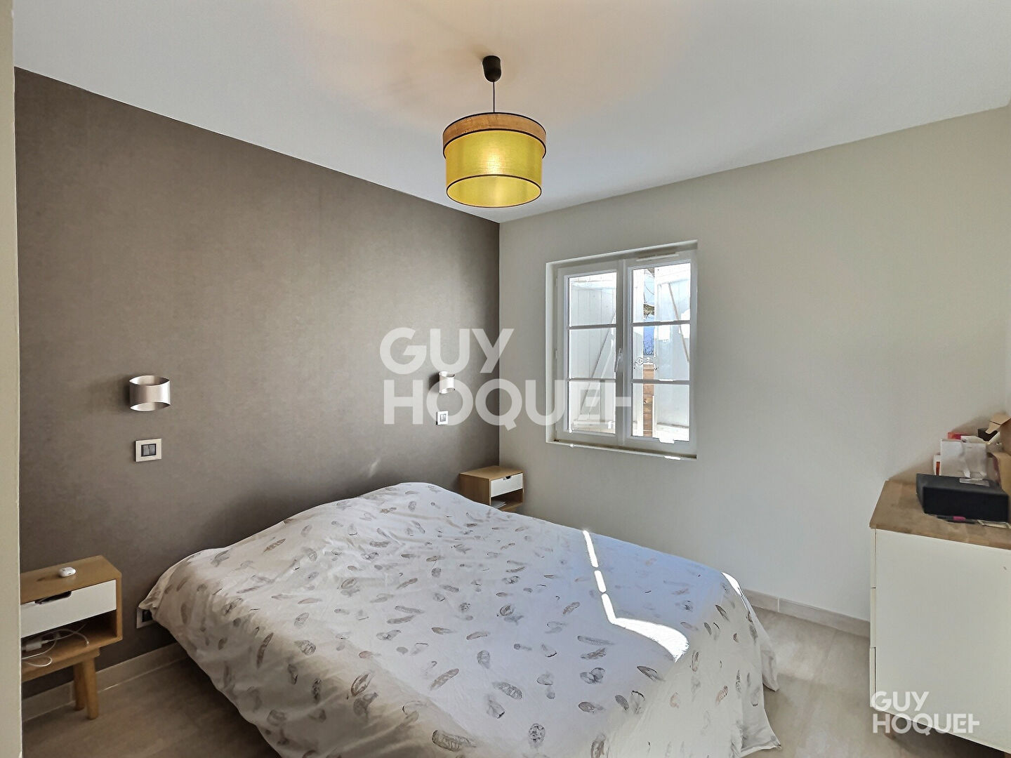 RARE SUR LE SECTEUR  T4 DEUX CHAMBRES DE 87 m² EN REZ-DE-JARDIN AVEC TERRASSES & PISCINE