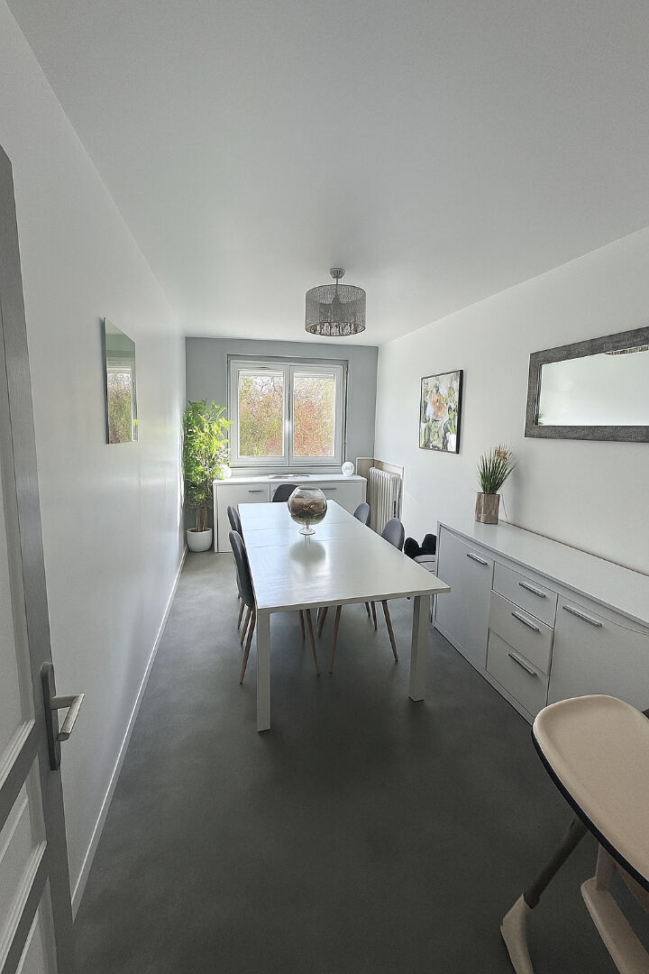 Appartement 6 pièces dans le quartier Saint Pierre 