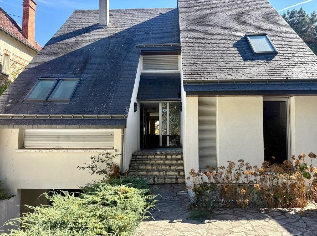 Maison 8 pièces 215 m² · à Brunoy · 215 m² · 620 000 €