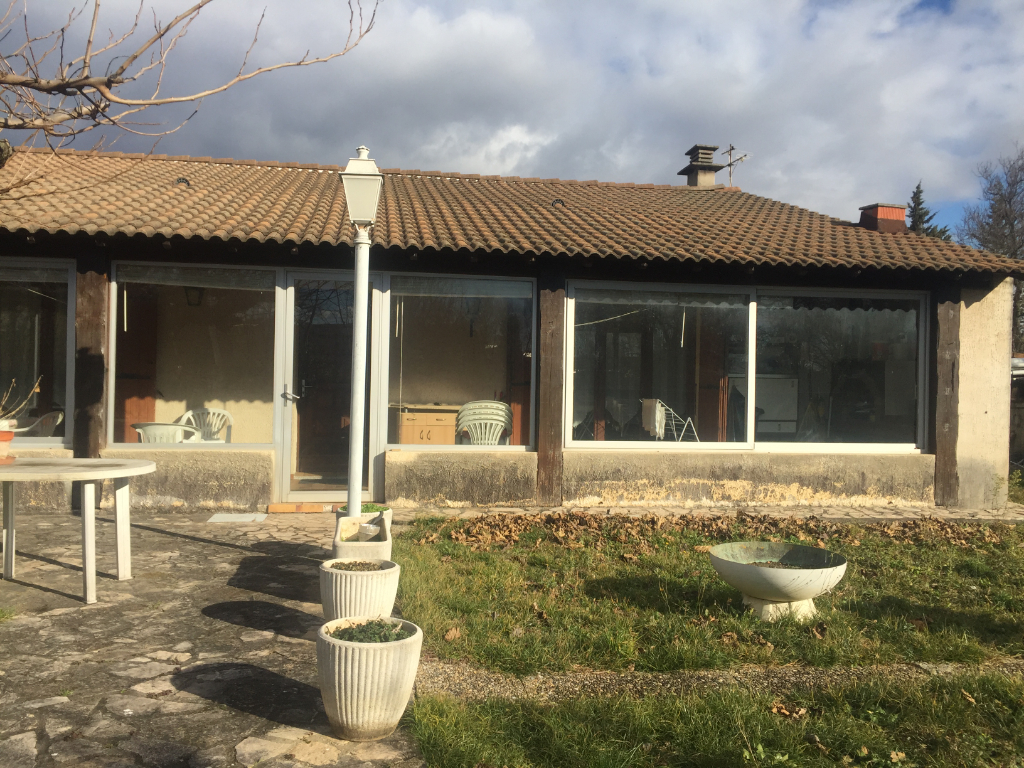 À vendre, maison d'une surface habitable de 80 m², 4 pièces à MONTELIMAR (26200).