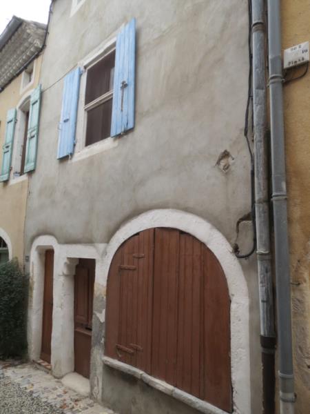 MAISON DE VILLAGE AVEC PETIT JARDIN