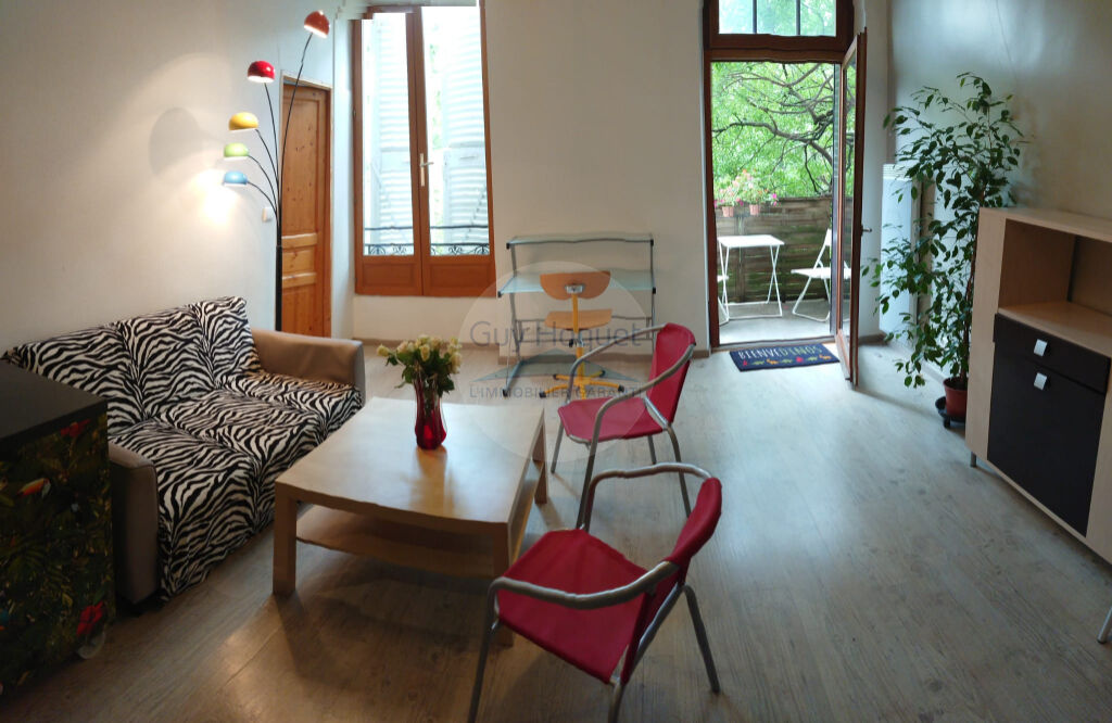 A louer Montélimar proche de la gare appartement T 2 meublé calme et sécurisé