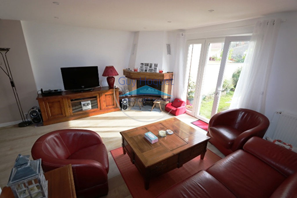 Maison proche RER B Laplace