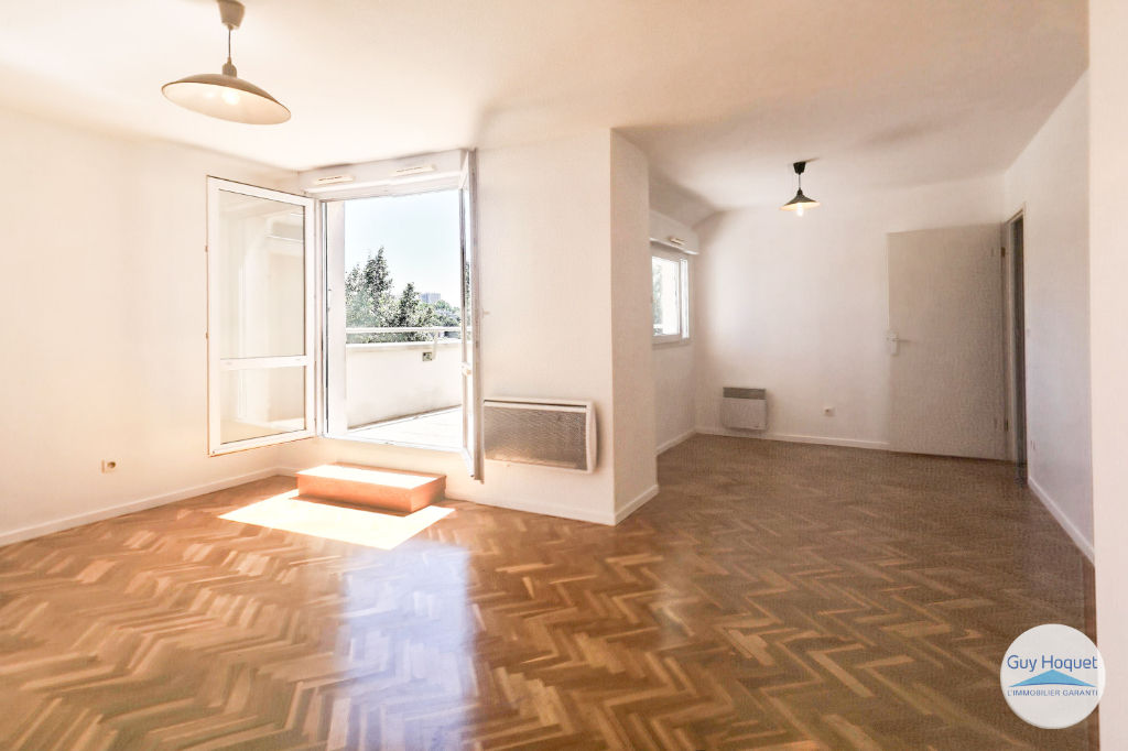 Dernier étage avec terrasse