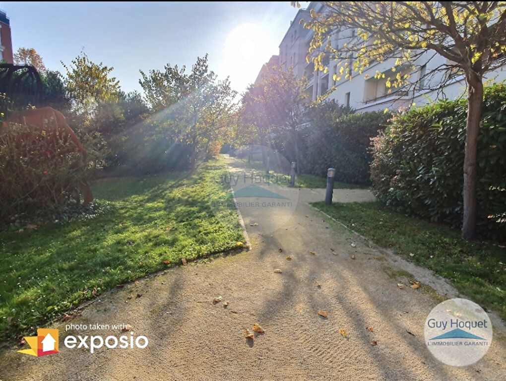 CENTRE-VILLE - IMMEUBLE RECENT - APPARTEMENT FAMILIAL