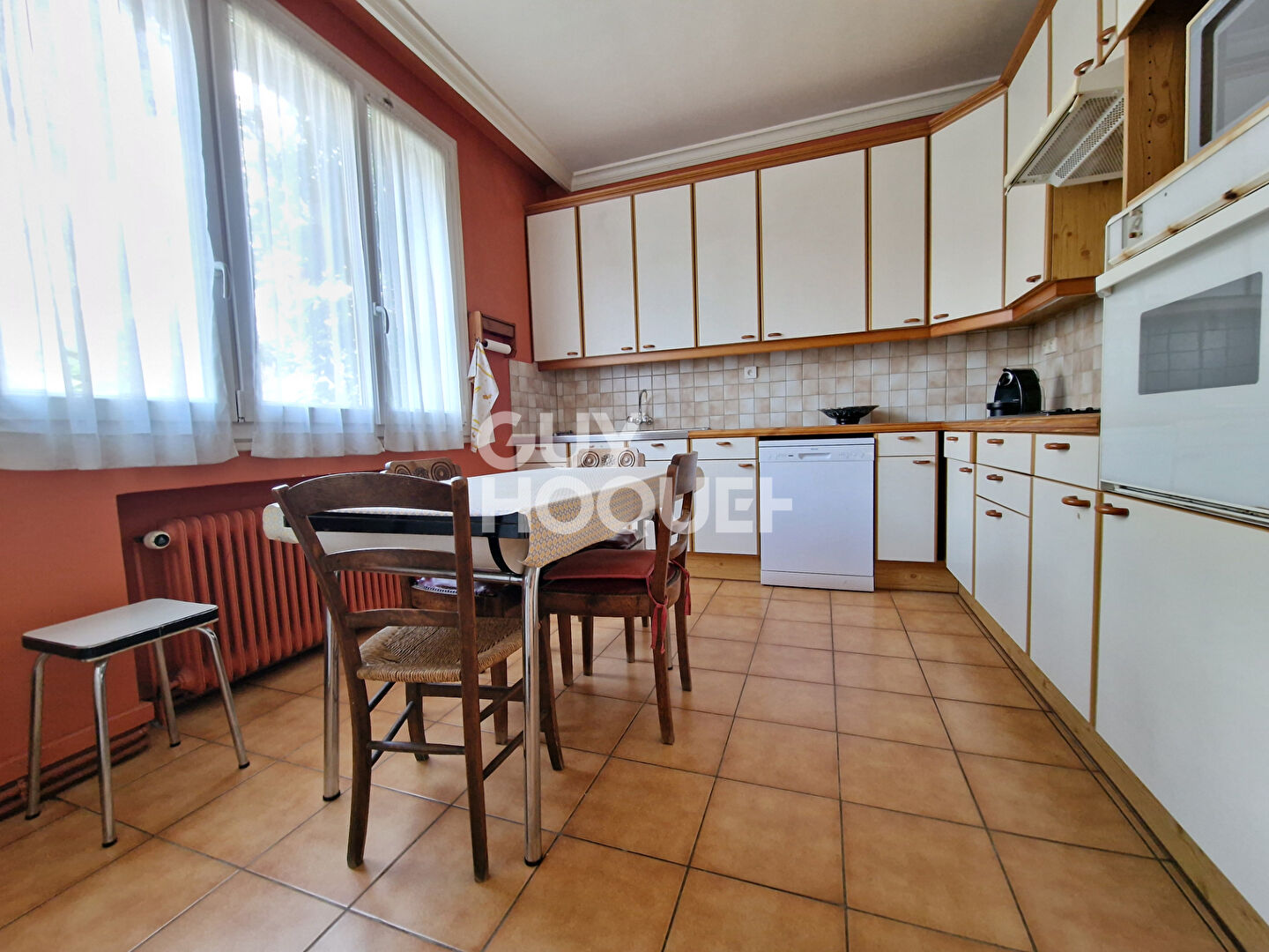 APPARTEMENT - QUARTIER ST JEAN!