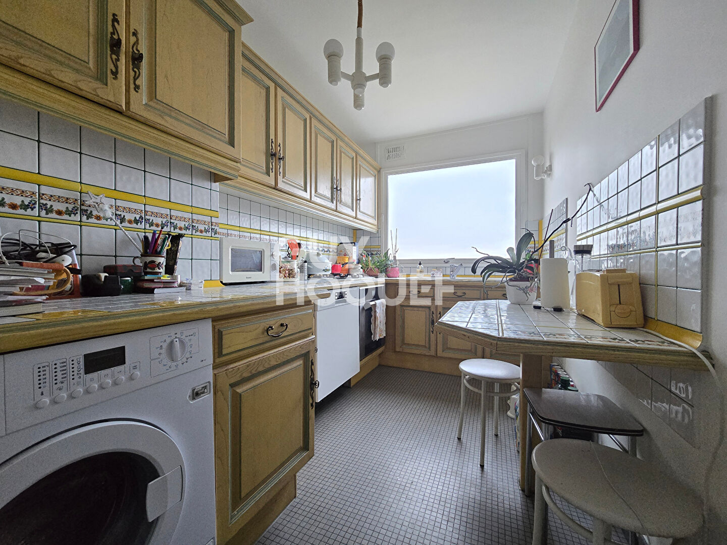 5 PIÈCES - PARKING - CELLIER