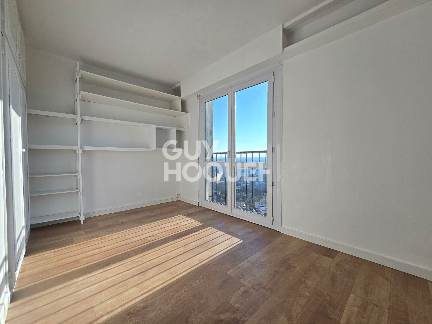 5 PIÈCES - VU IMPRENABLE - LUMINEUX