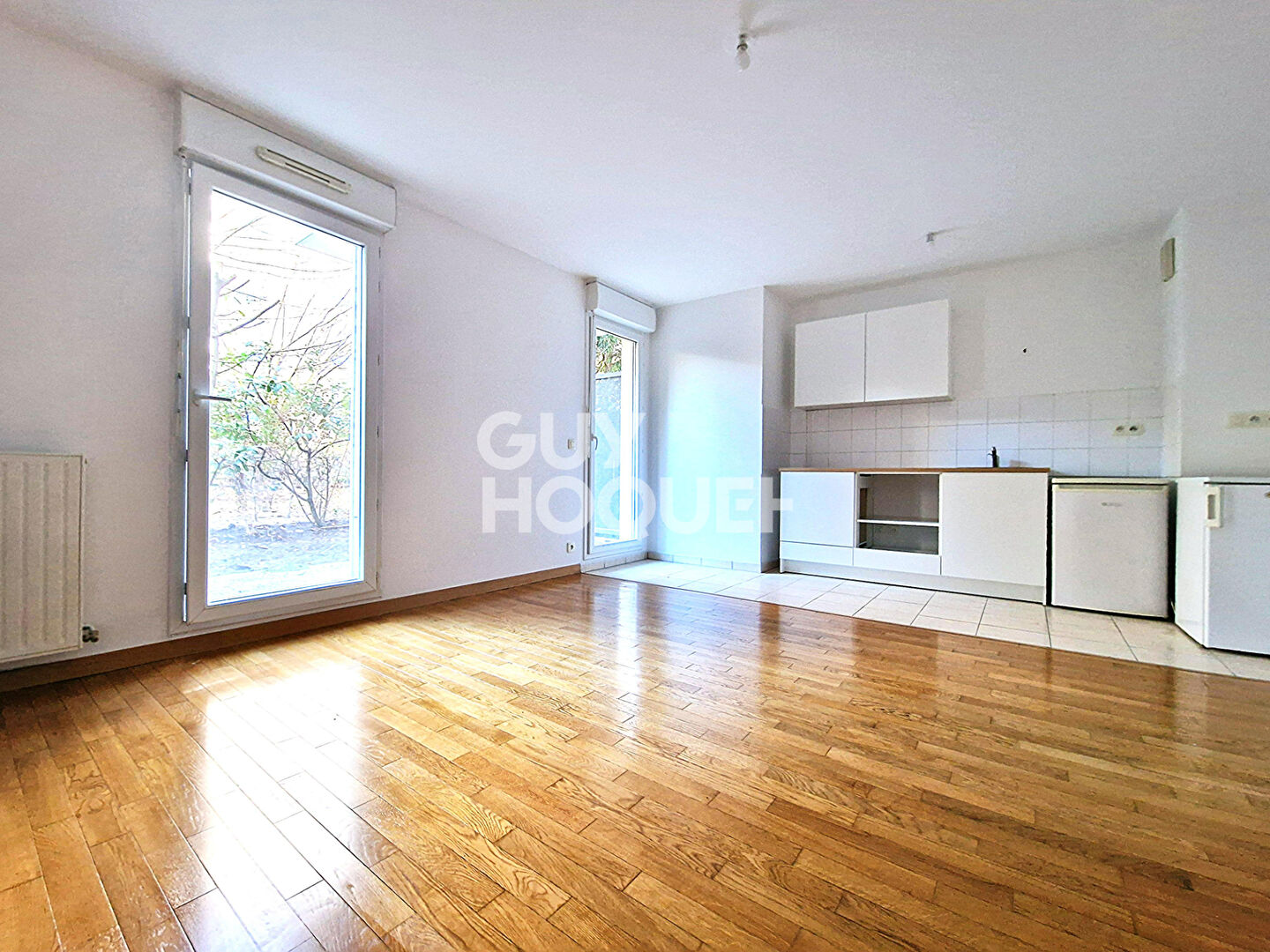 Grand Studio avec jardin dans résidence récente