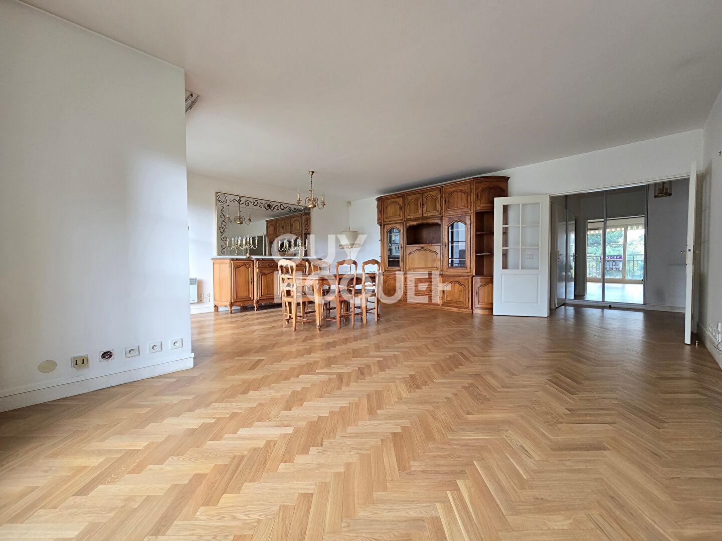 Bourg-La-Reine BOX DOUBLE + CAVE