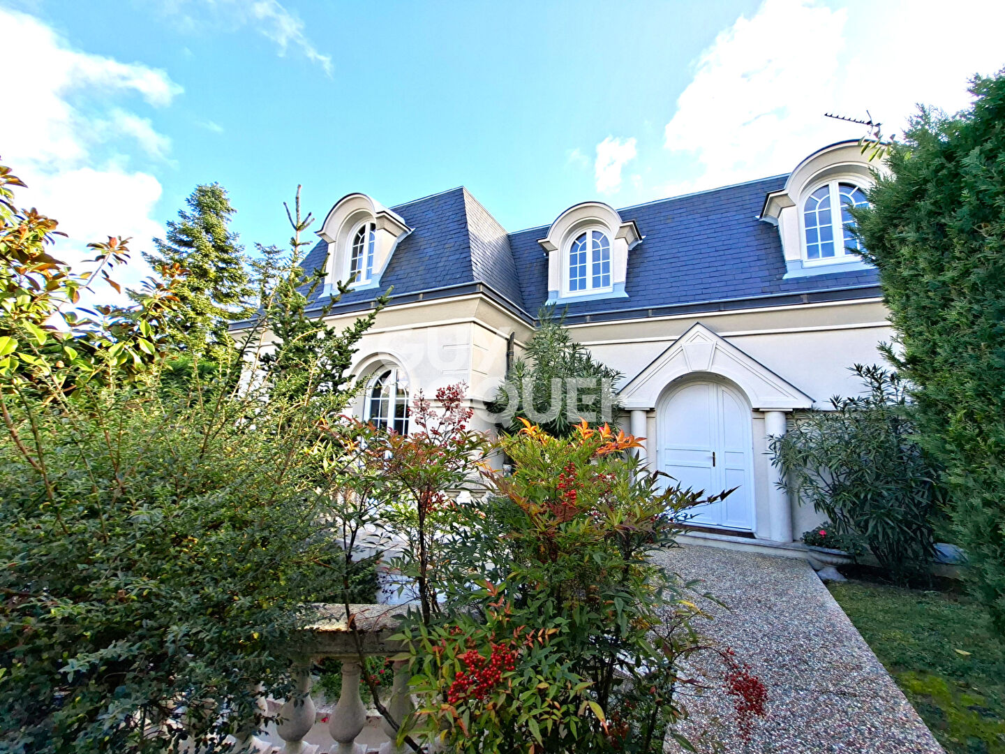 Maison style Mansart