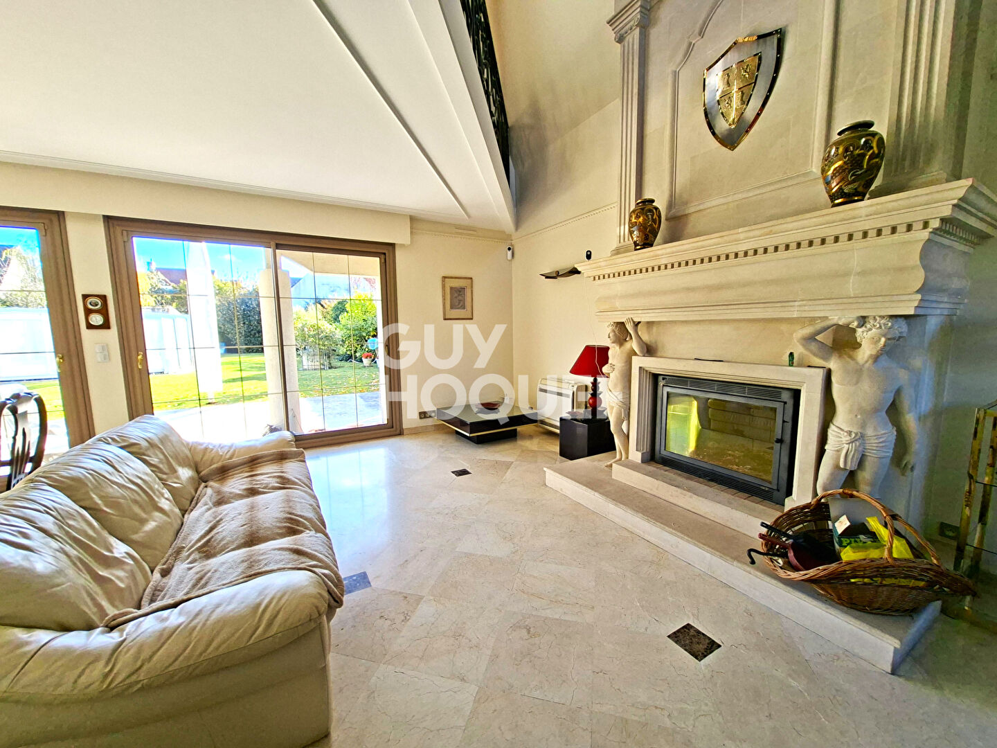 Maison style Mansart